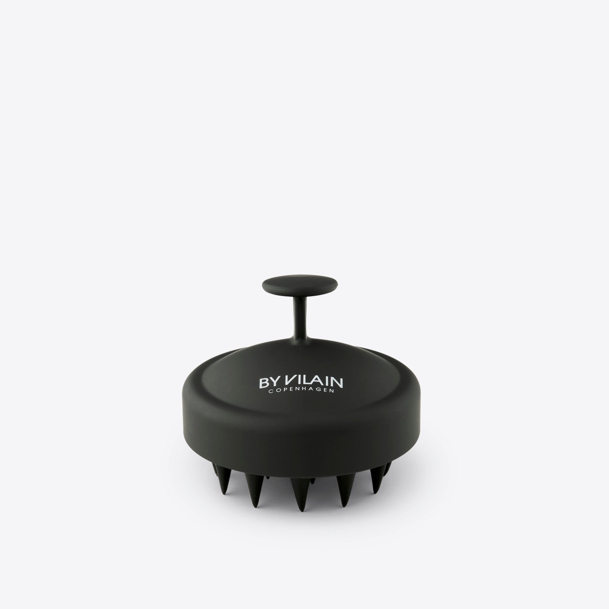 By Vilain Shampoo Brush