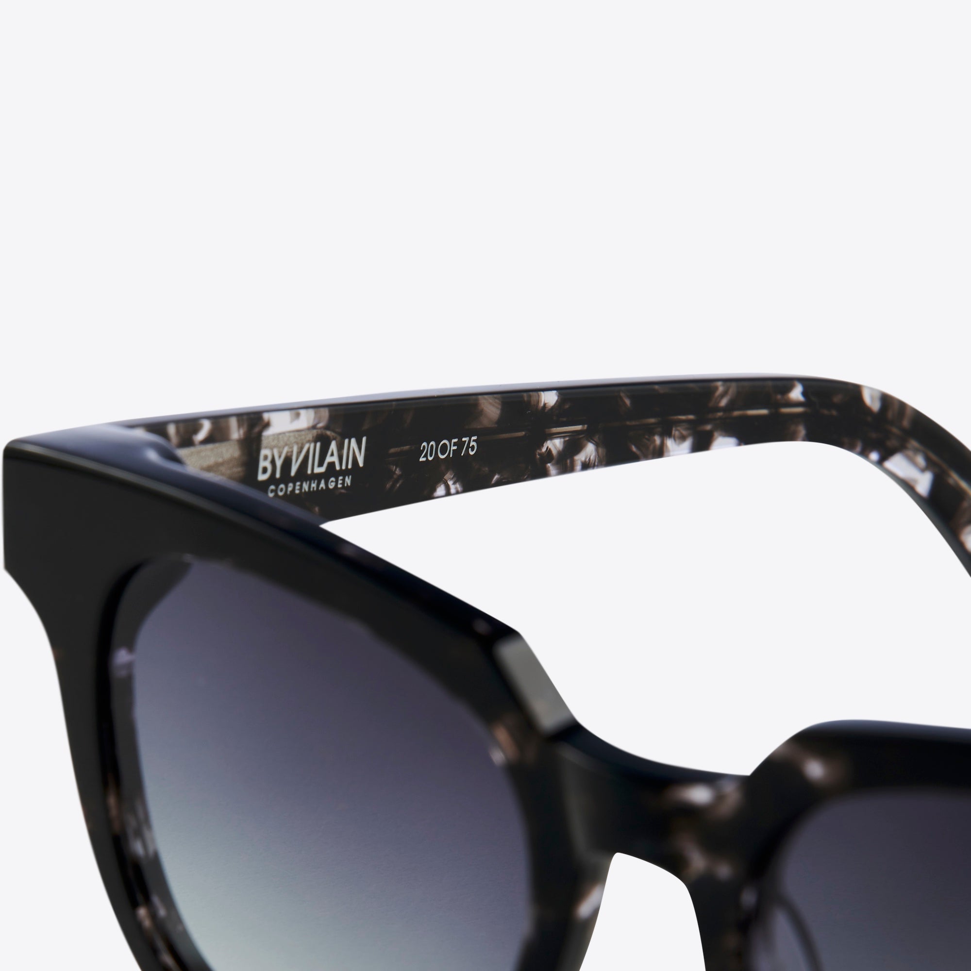 By Vilain HUNT Sunglasses